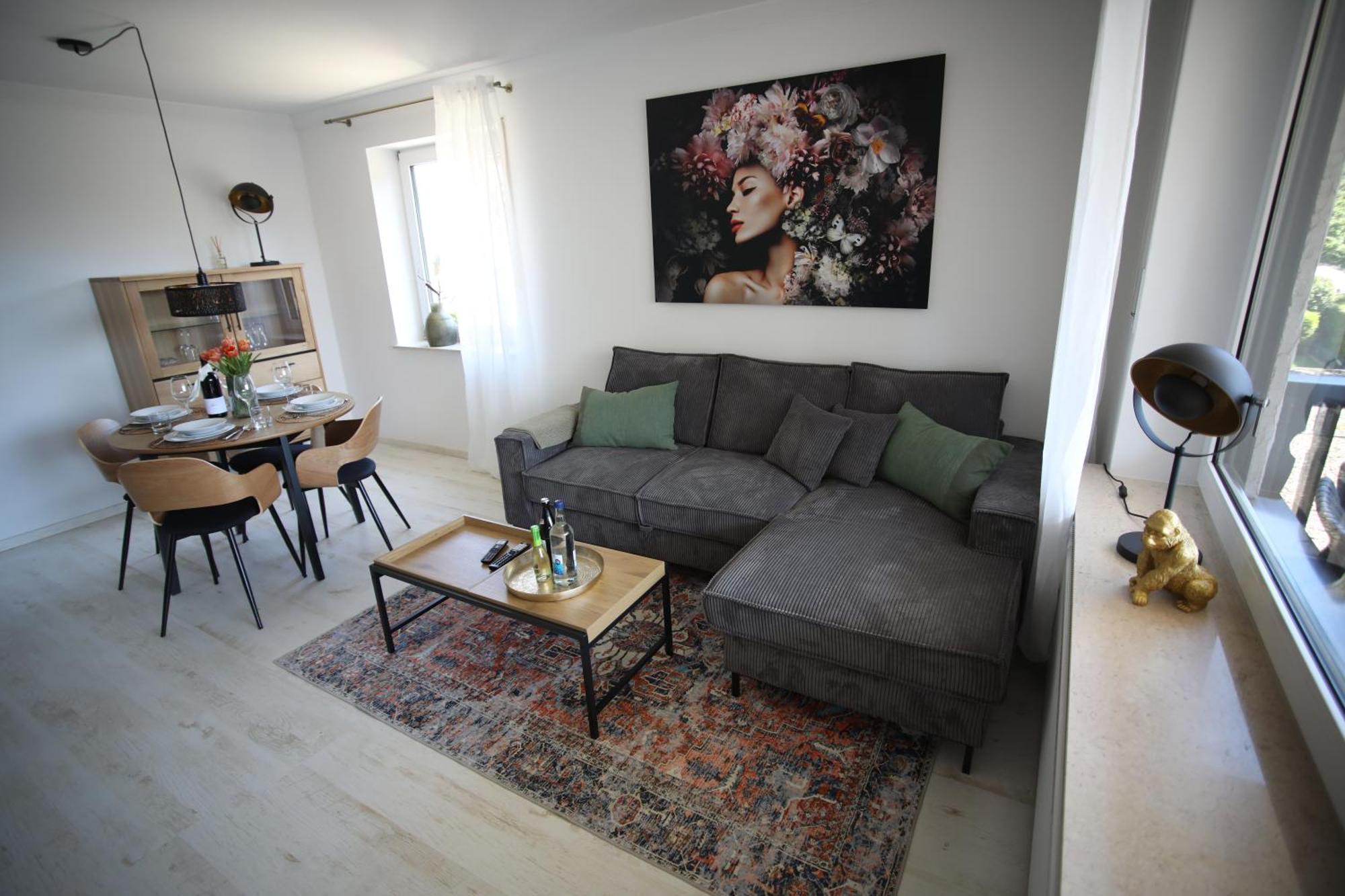 Zentral - Gemuetlich - Kueche - Balkon - Garage Apartment Bad Lippspringe Exterior photo